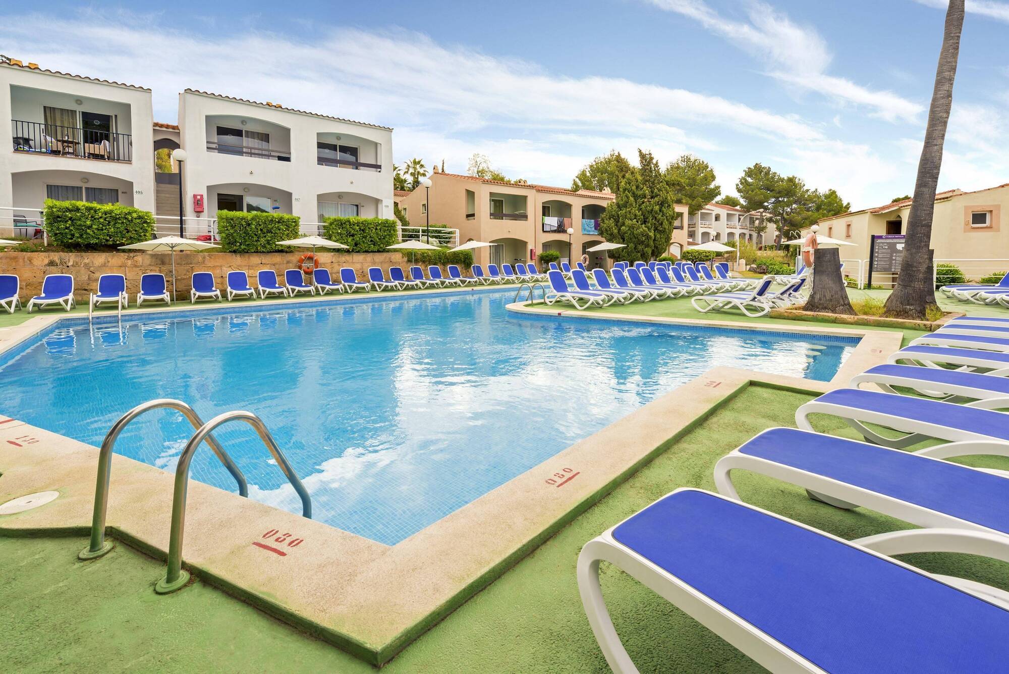 Ośrodek wypoczynkowy Fergus Club Europa 4*